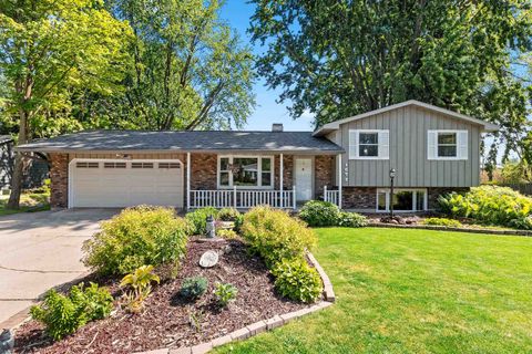 Photo of 1675 KENNEDY Drive, GREEN BAY, WI 54304 (MLS # 50327157)