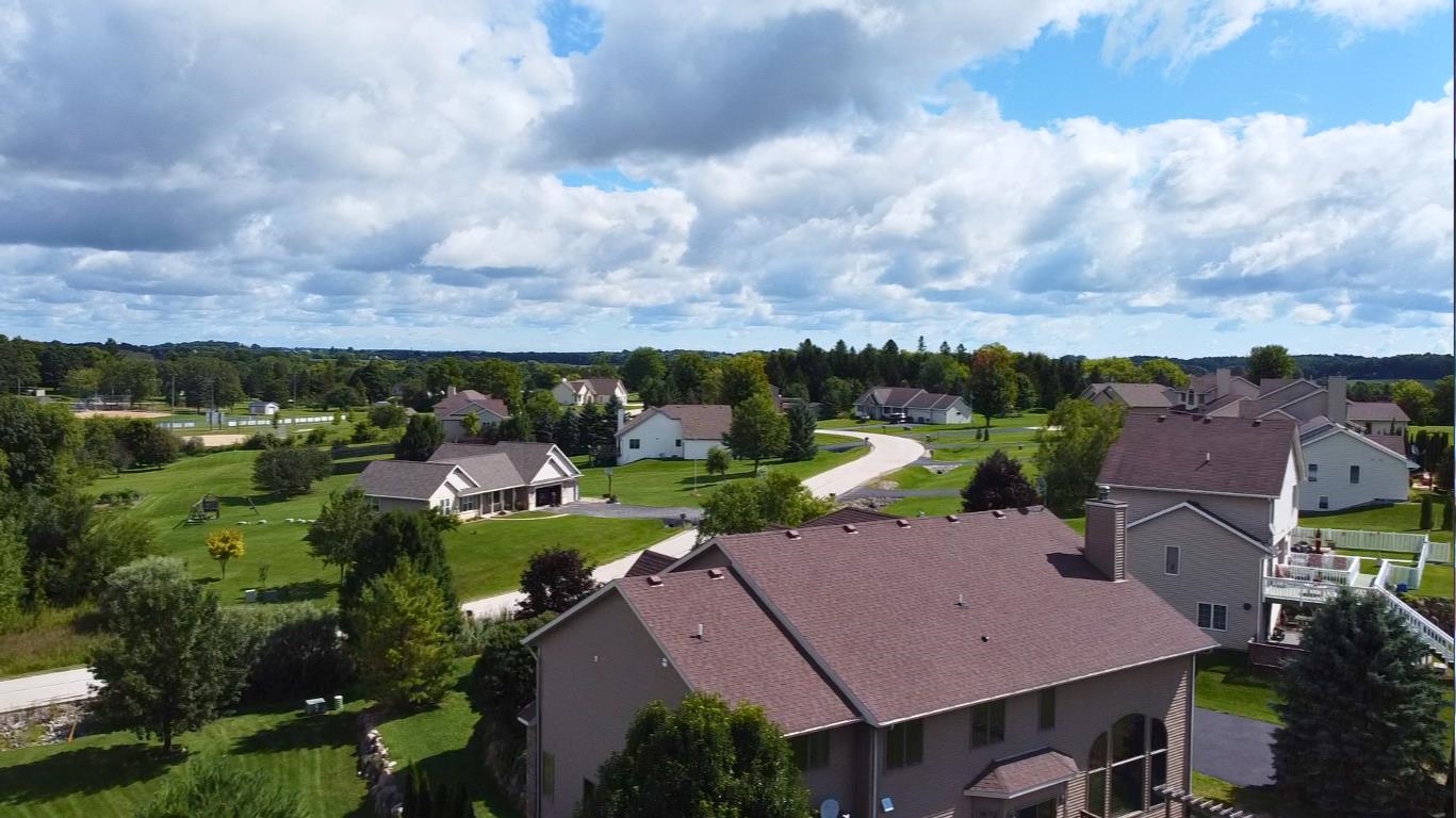 Fredonia, Wisconsin 53021, United States, 5 Bedrooms Bedrooms, ,5 BathroomsBathrooms,Residential,Active,204813