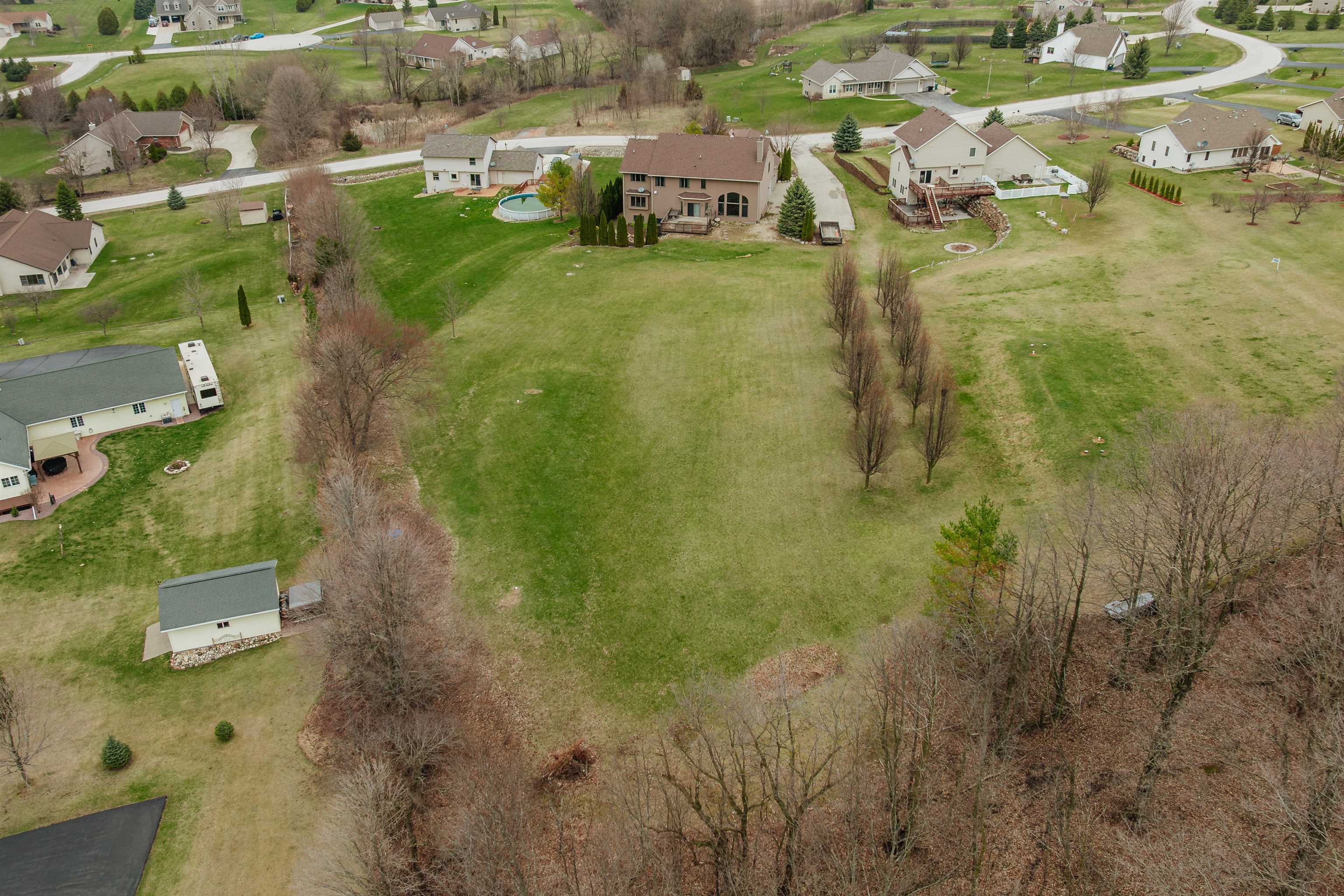 Fredonia, Wisconsin 53021, United States, 5 Bedrooms Bedrooms, ,5 BathroomsBathrooms,Residential,Active,204813