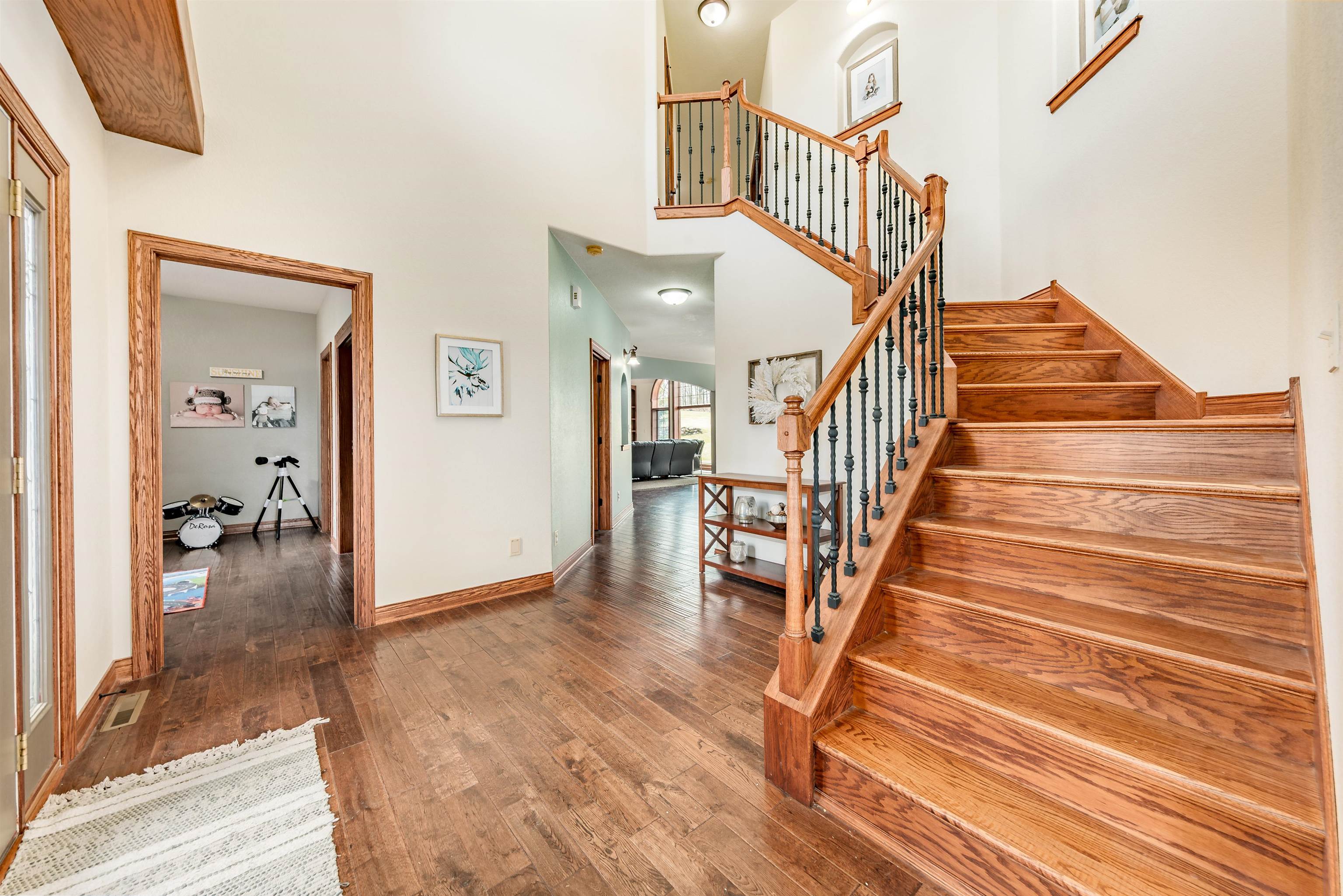 Fredonia, Wisconsin 53021, United States, 5 Bedrooms Bedrooms, ,5 BathroomsBathrooms,Residential,Active,204813