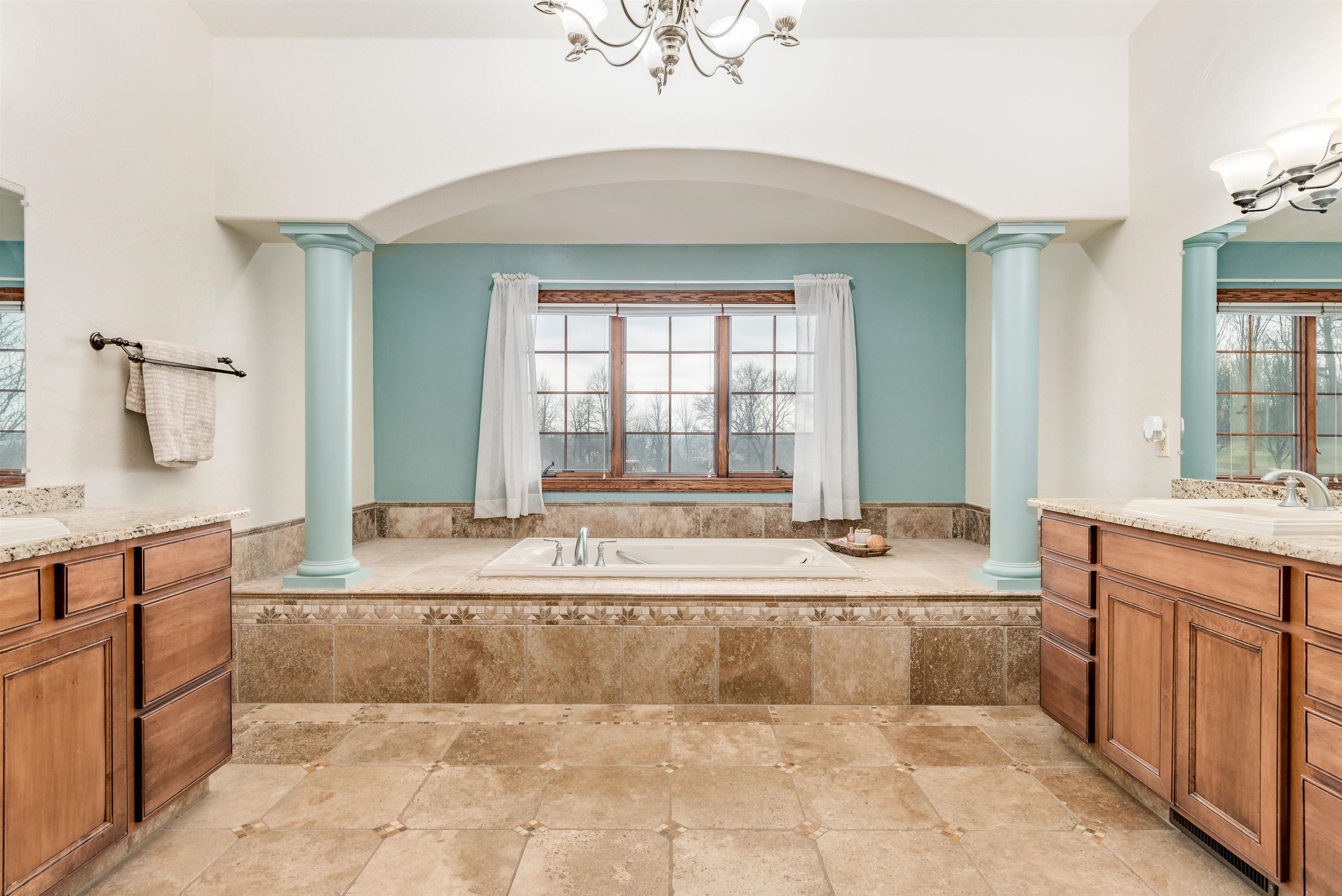 Fredonia, Wisconsin 53021, United States, 5 Bedrooms Bedrooms, ,5 BathroomsBathrooms,Residential,Active,204813