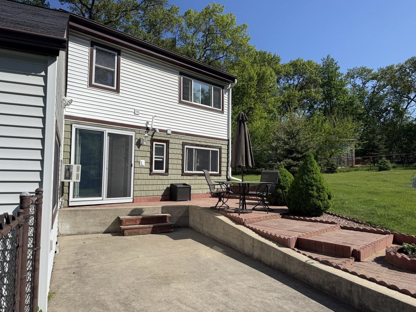 2027 SOUTH POINT Road