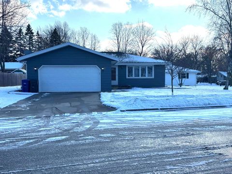 Photo of 1905 MILLER Lane, KAUKAUNA, WI 54130 (MLS # 50319878)