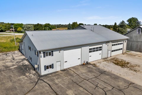 Photo of 212 APPLE BLOSSOM Lane, MANITOWOC, WI 54220 (MLS # 50332963)