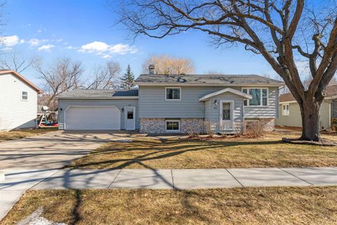 800 CAROL LYNN Drive LITTLE CHUTE WI 54140