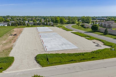 1662 SWAN Road DE PERE WI 54115