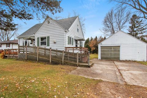 Photo of 8088 DICKINSON Road, GREENLEAF, WI 54126 (MLS # 50318465)