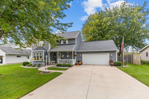 Photo of 615 S WILD ROSE Lane, APPLETON, WI 54914 (MLS # 50332922)