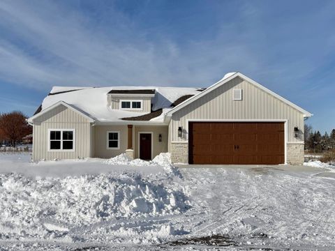Photo of N1737 RED CARDINAL Drive, GREENVILLE, WI 54942 (MLS # 50314567)