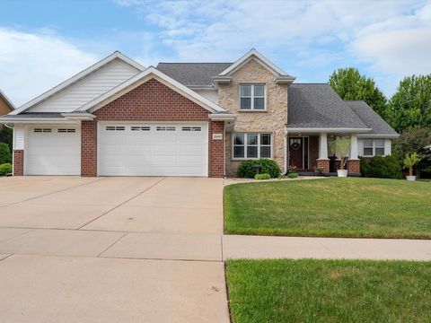 Photo of 2690 PRAIRIE GARDEN Trail, GREEN BAY, WI 54313 (MLS # 50327108)