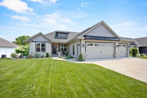 Photo of 1638 STEINER Lane, GREEN BAY, WI 54313 (MLS # 50330096)