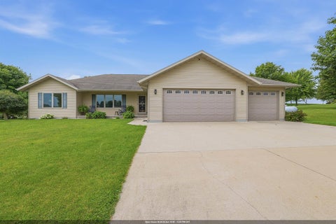 Photo of W8314 HAWKVIEW Circle, FOND DU LAC, WI 54937 (MLS # 50330354)