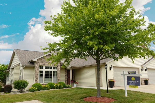 1383 MOONLIGHT LN, FOND DU LAC, WI 54937 - Image d9bb773fa48b2b8511172afaea87a255/38277045