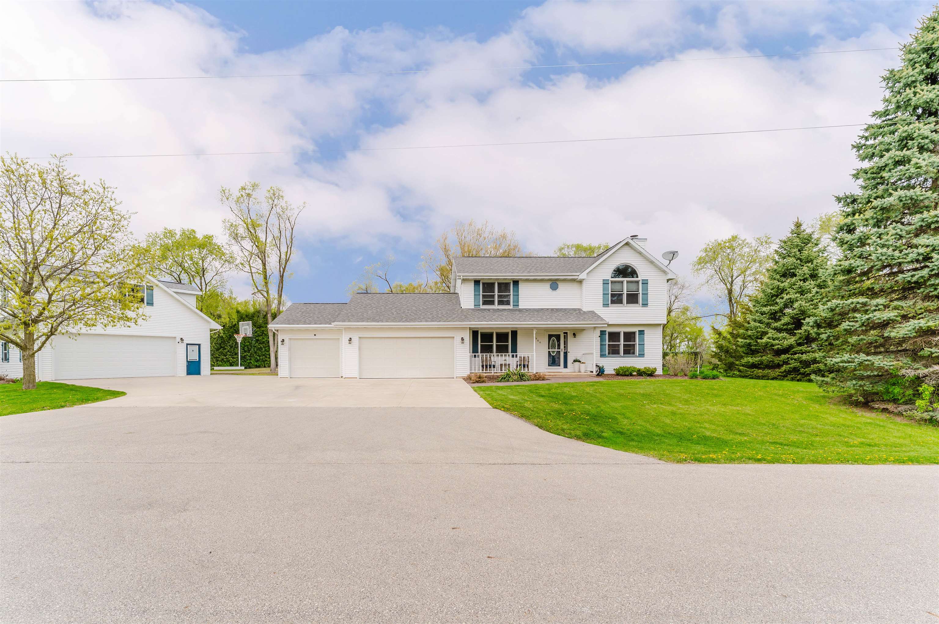 1966 SKY RANCH Avenue