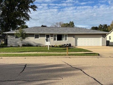 Photo of 532 WILLOW Drive, KAUKAUNA, WI 54130 (MLS # 50332746)
