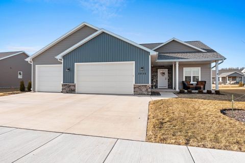 Photo of 2950 E TURQUOISE Lane, APPLETON, WI 54913 (MLS # 50321823)