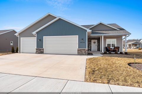Photo of 2950 E TURQUOISE Lane, APPLETON, WI 54913 (MLS # 50321823)