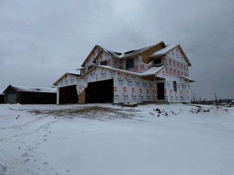 Photo of 2614 NORTHPOINT Drive, NEW LONDON, WI 54961 (MLS # 50320364)