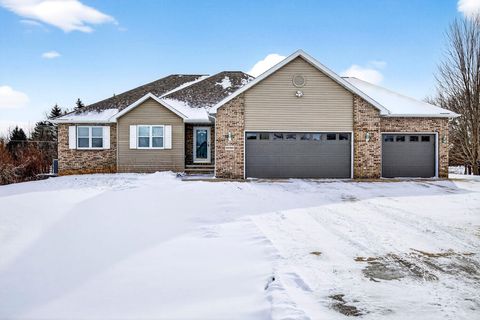 Photo of W2967 FARMSTEAD Drive, APPLETON, WI 54915 (MLS # 50320339)