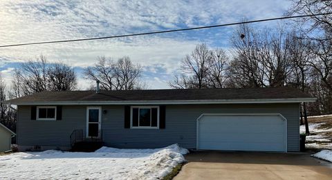 Photo of 694 LEIGHTON Road, WAUPACA, WI 54981 (MLS # 50321159)