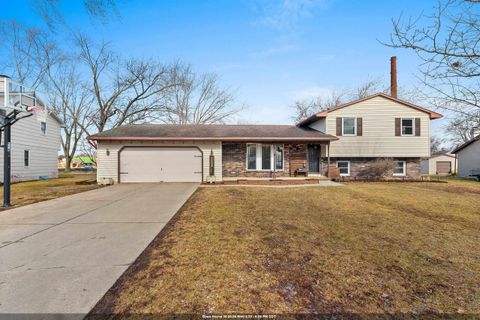 Photo of 3638 GLENBROOKE Lane, GREEN BAY, WI 54301 (MLS # 50323156)