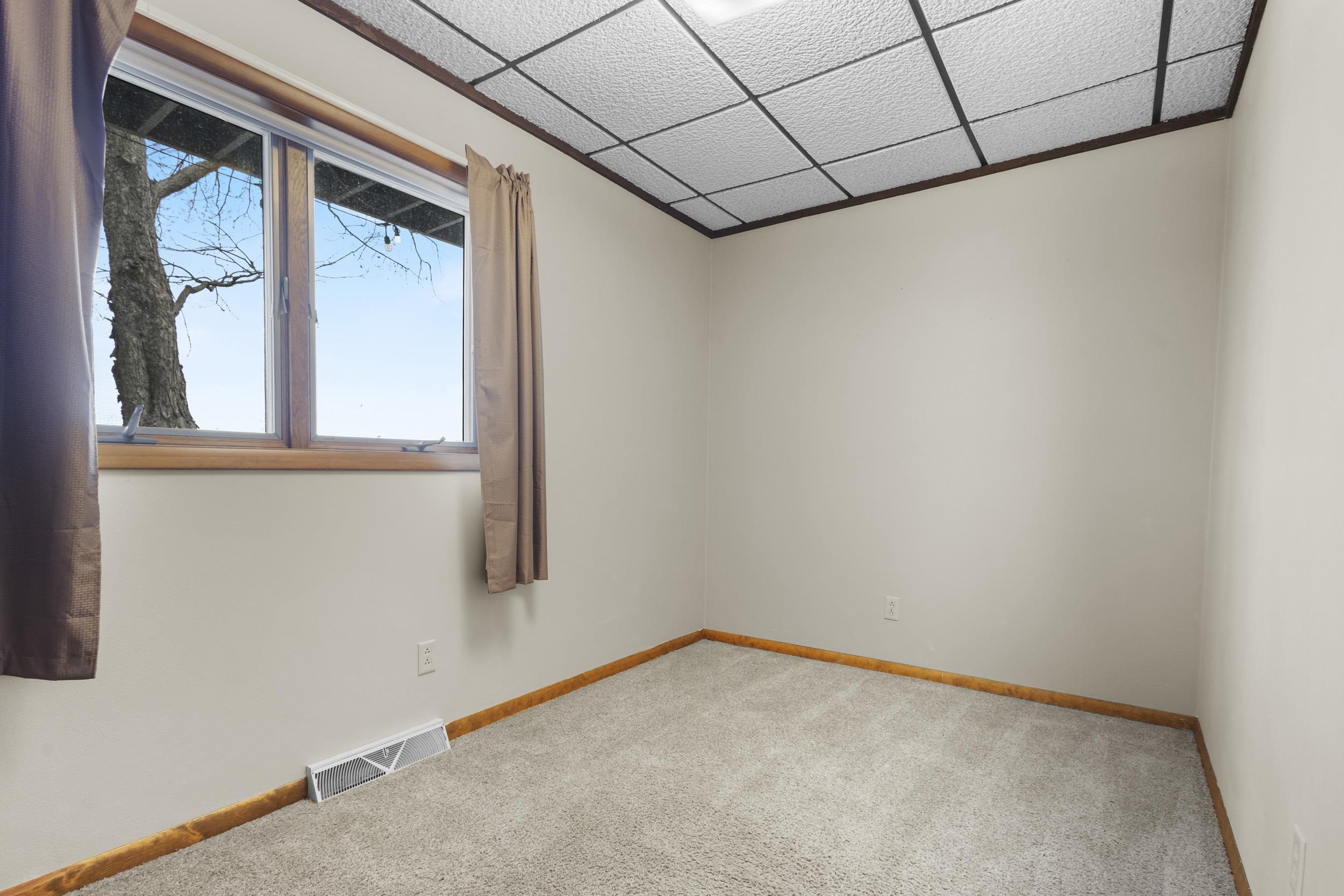 Clintonville, Wisconsin 54929, United States, 4 Bedrooms Bedrooms, ,2 BathroomsBathrooms,Residential,Active,242603