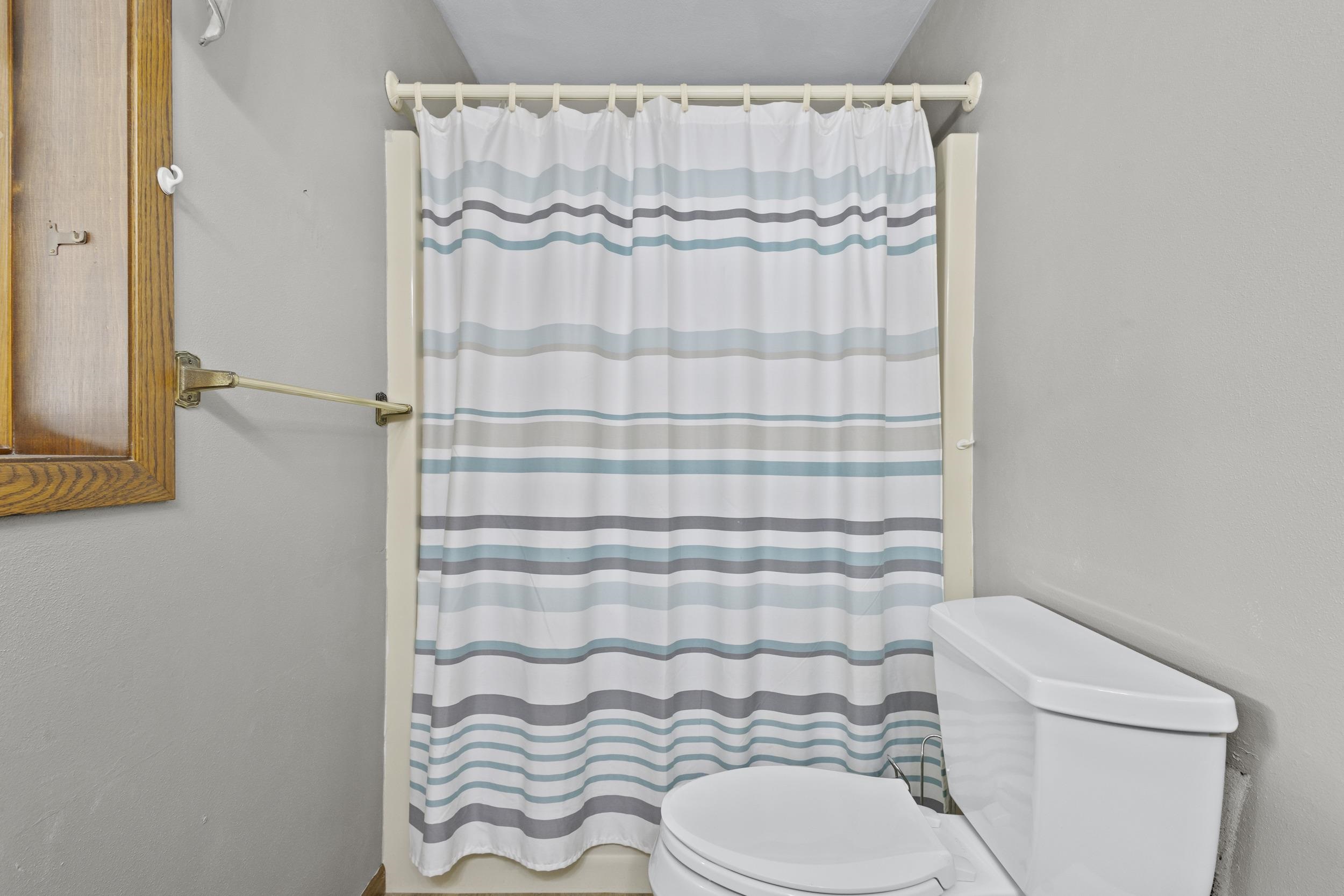 Clintonville, Wisconsin 54929, United States, 4 Bedrooms Bedrooms, ,2 BathroomsBathrooms,Residential,Active,242603