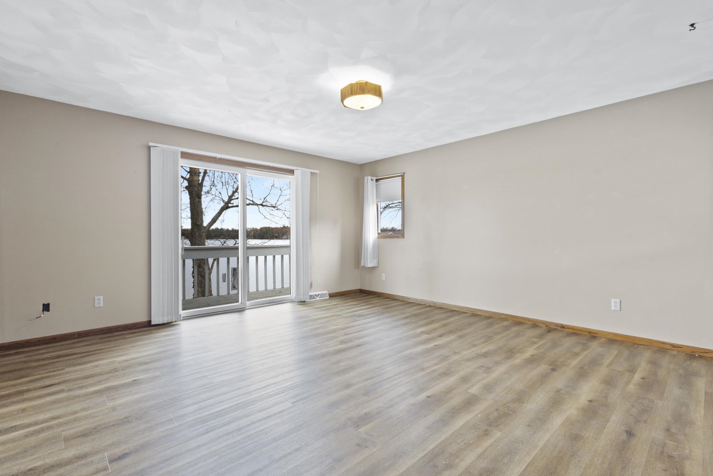 Clintonville, Wisconsin 54929, United States, 4 Bedrooms Bedrooms, ,2 BathroomsBathrooms,Residential,Active,242603