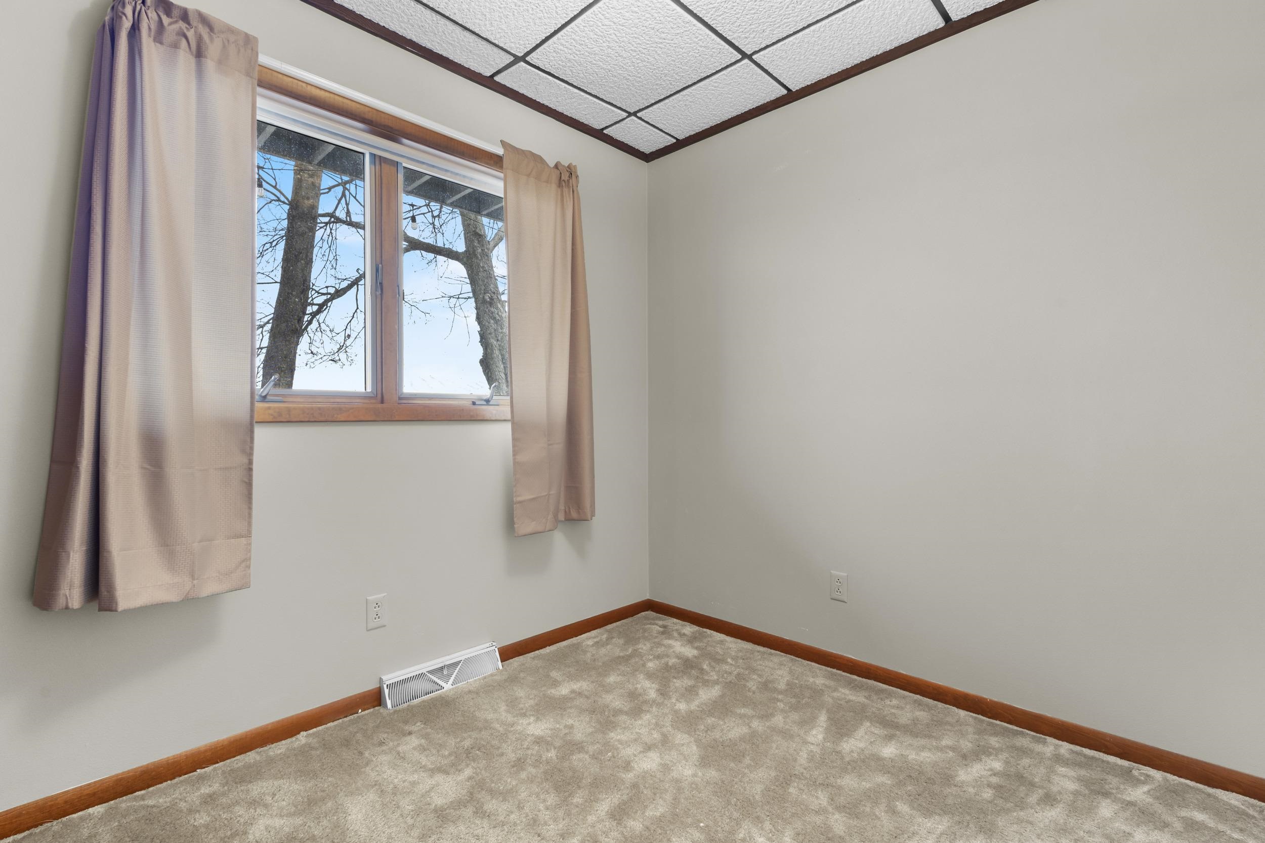 Clintonville, Wisconsin 54929, United States, 4 Bedrooms Bedrooms, ,2 BathroomsBathrooms,Residential,Active,242603