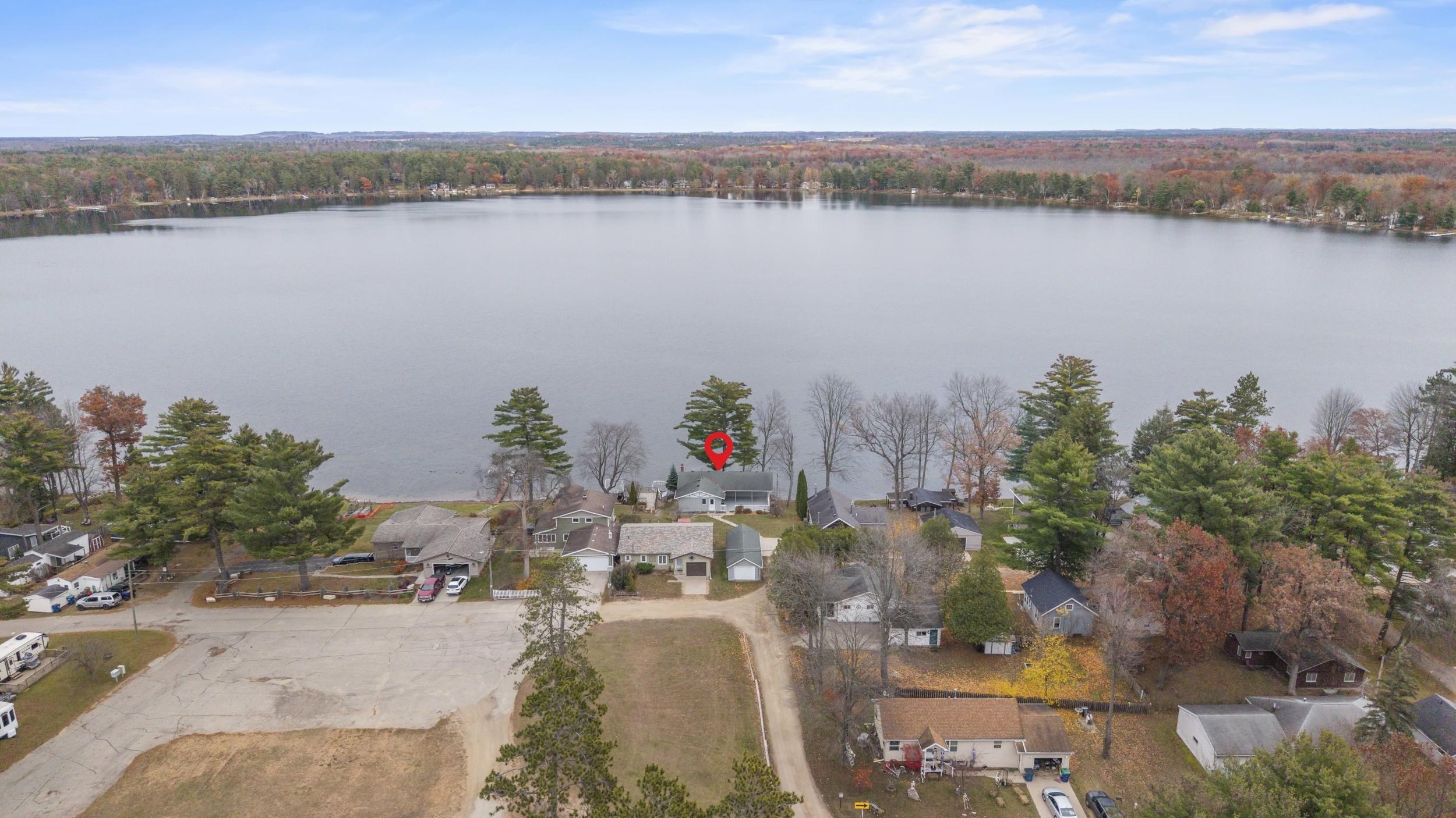 Clintonville, Wisconsin 54929, United States, 4 Bedrooms Bedrooms, ,2 BathroomsBathrooms,Residential,Active,242603