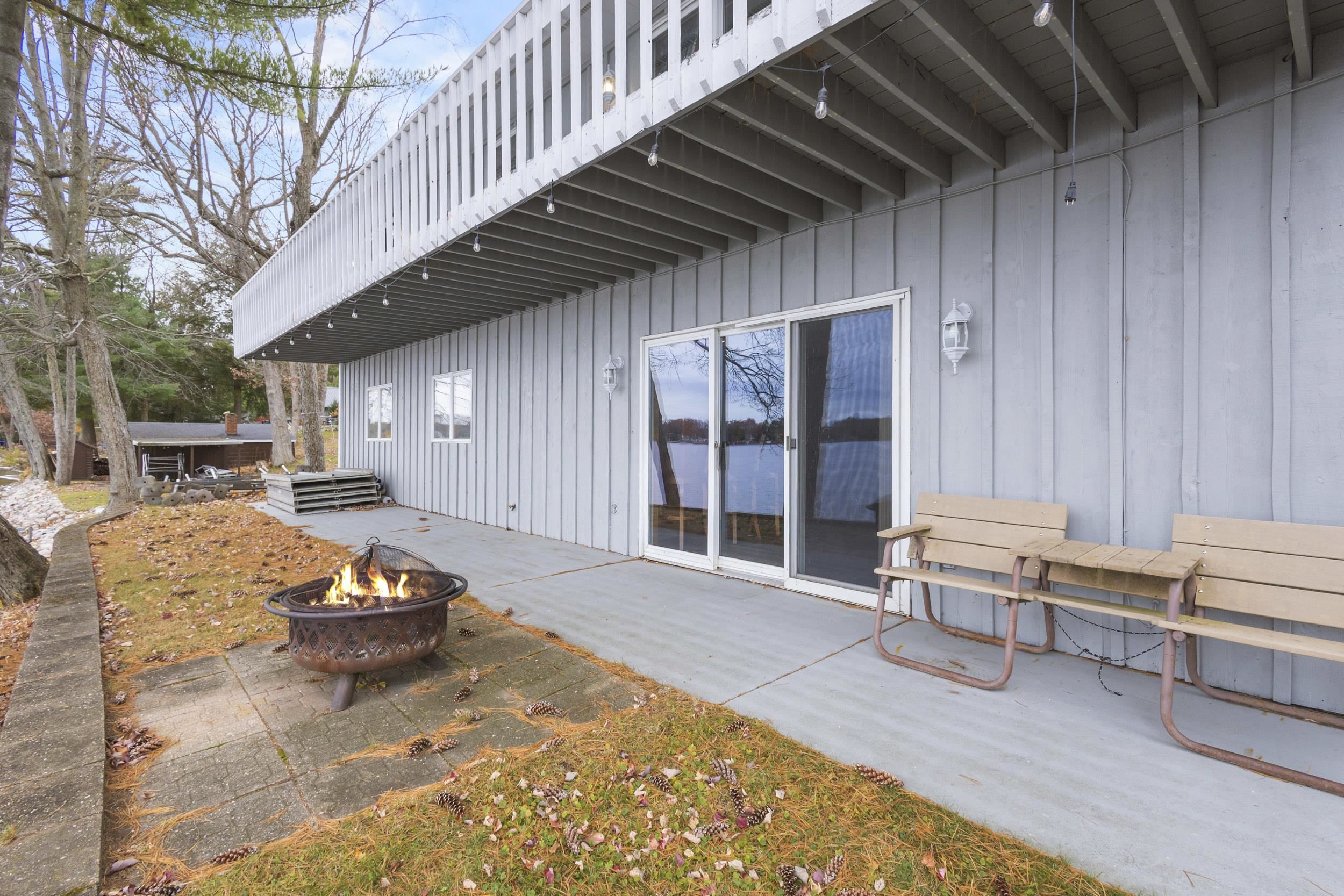 Clintonville, Wisconsin 54929, United States, 4 Bedrooms Bedrooms, ,2 BathroomsBathrooms,Residential,Active,242603