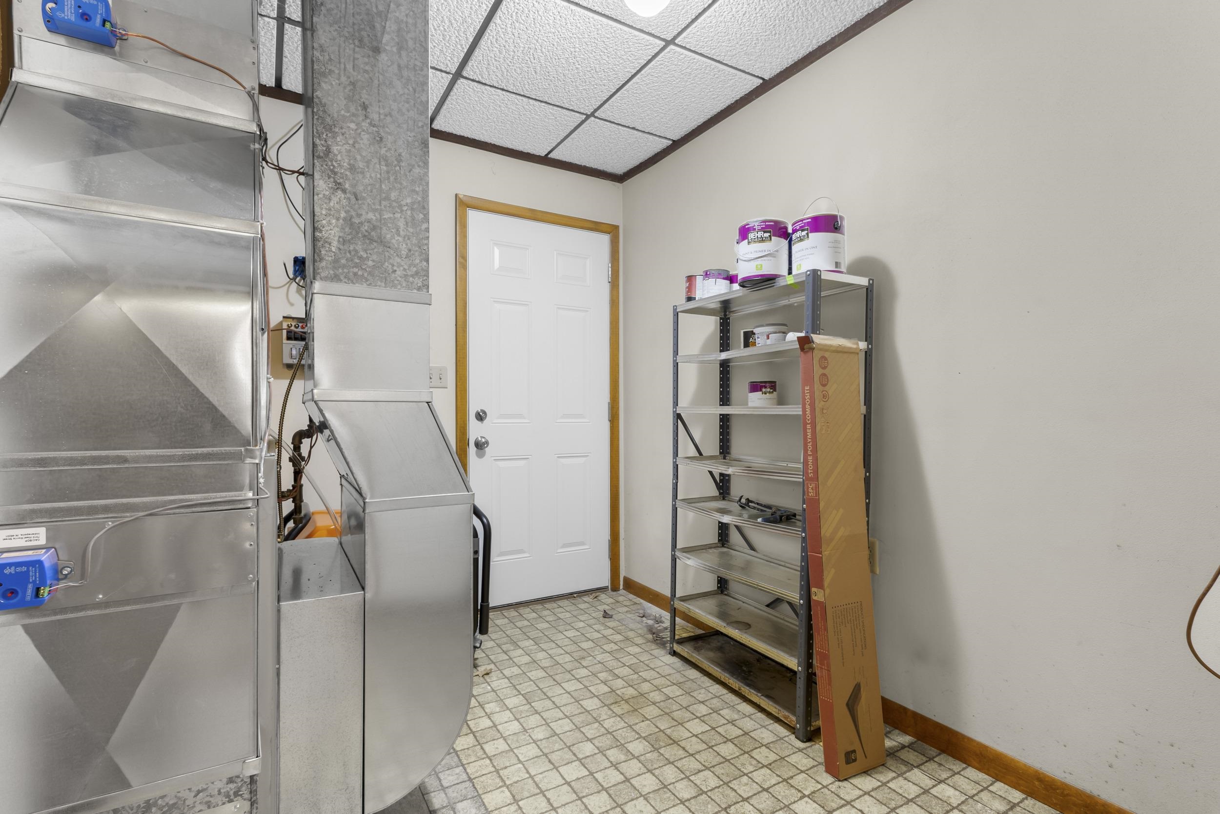 Clintonville, Wisconsin 54929, United States, 4 Bedrooms Bedrooms, ,2 BathroomsBathrooms,Residential,Active,242603