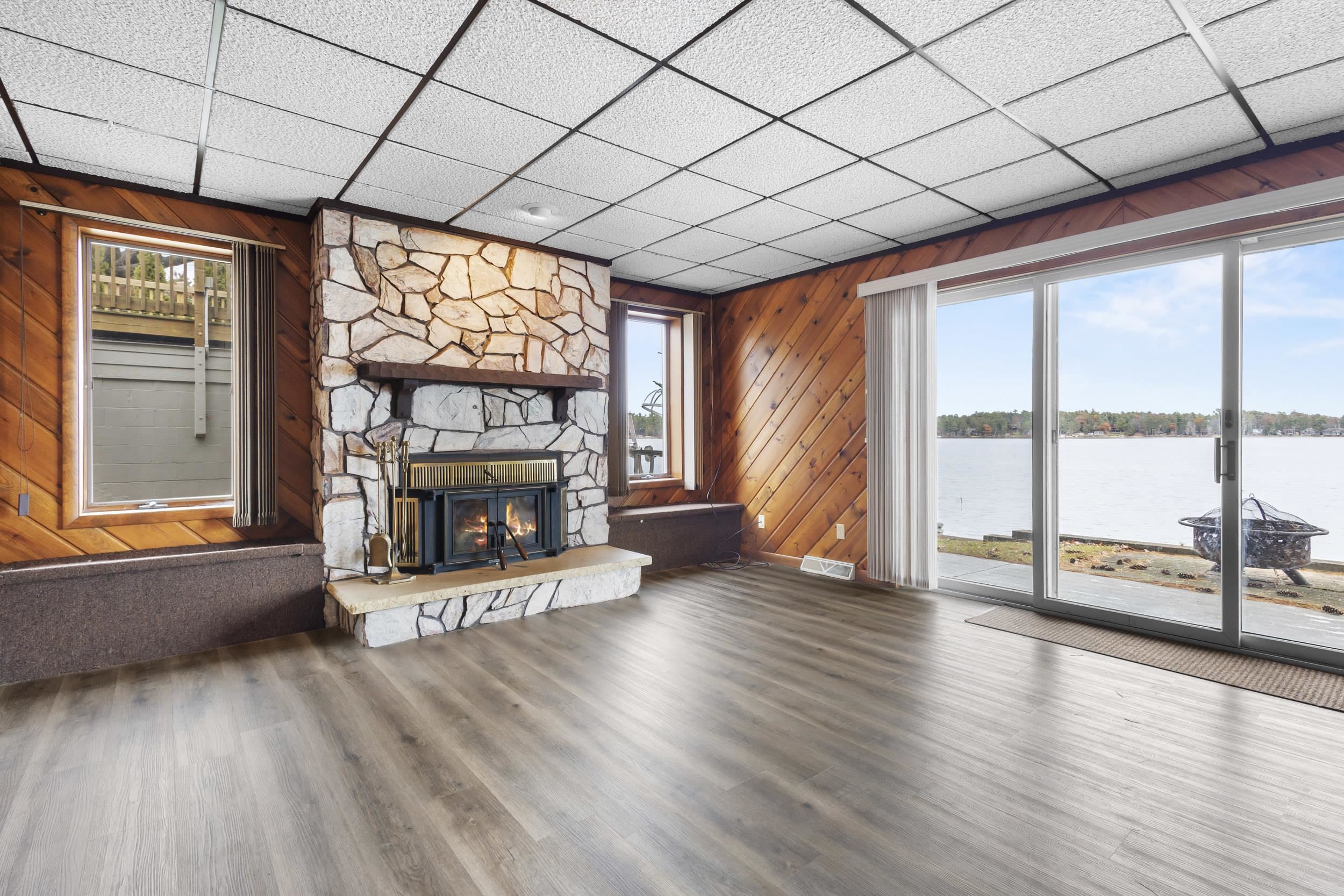 Clintonville, Wisconsin 54929, United States, 4 Bedrooms Bedrooms, ,2 BathroomsBathrooms,Residential,Active,242603