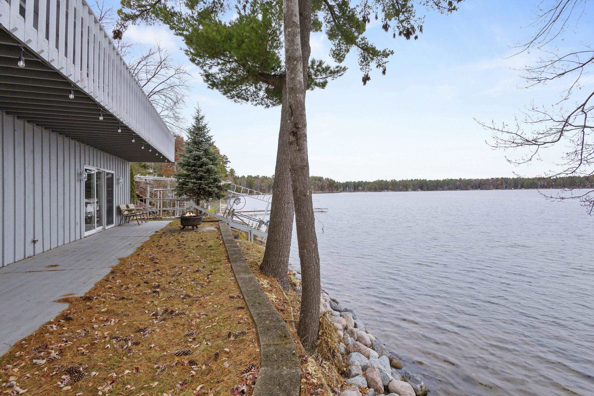 Clintonville, Wisconsin 54929, United States, 4 Bedrooms Bedrooms, ,2 BathroomsBathrooms,Residential,Active,242603