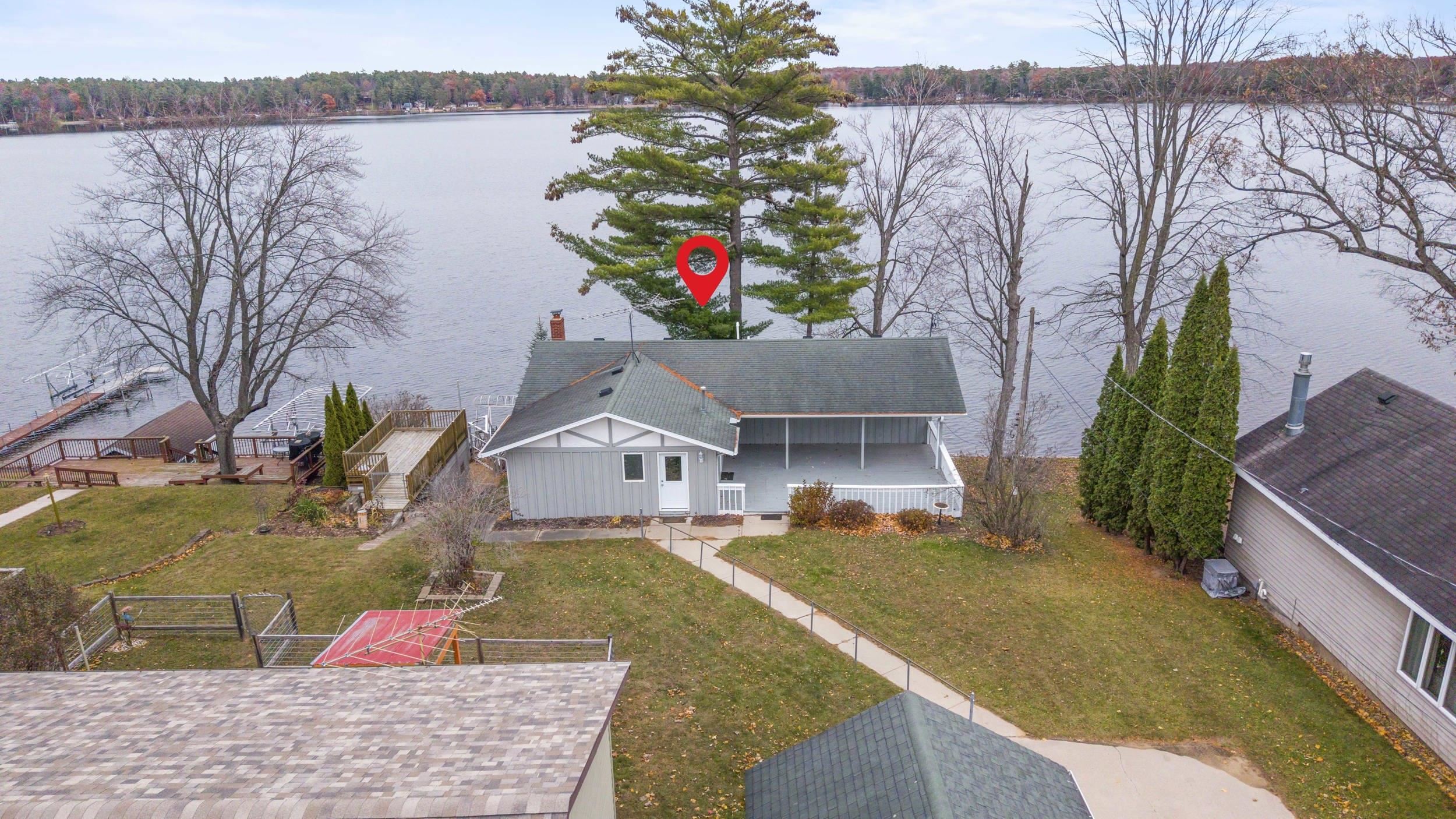 Clintonville, Wisconsin 54929, United States, 4 Bedrooms Bedrooms, ,2 BathroomsBathrooms,Residential,Active,242603