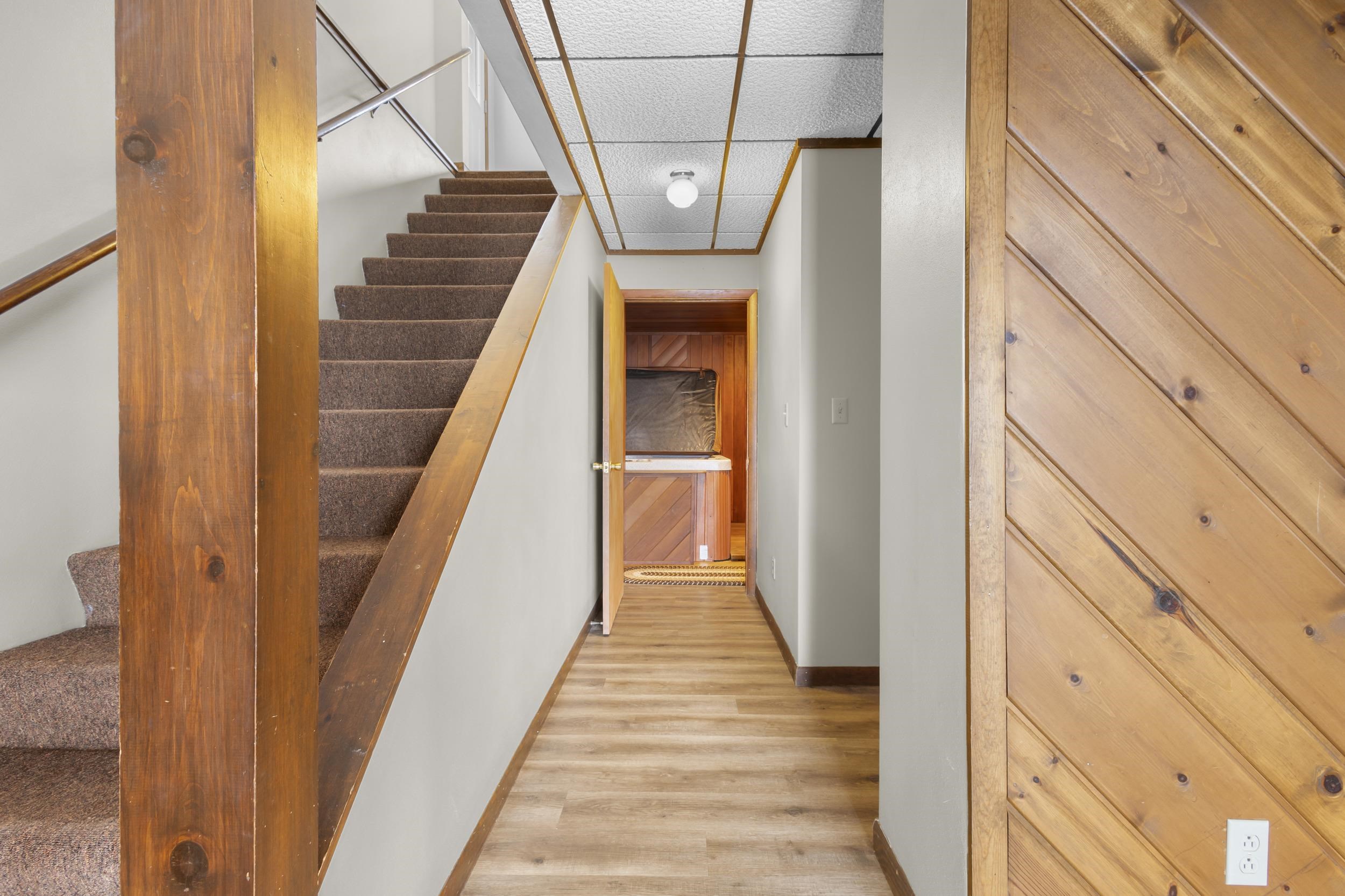 Clintonville, Wisconsin 54929, United States, 4 Bedrooms Bedrooms, ,2 BathroomsBathrooms,Residential,Active,242603