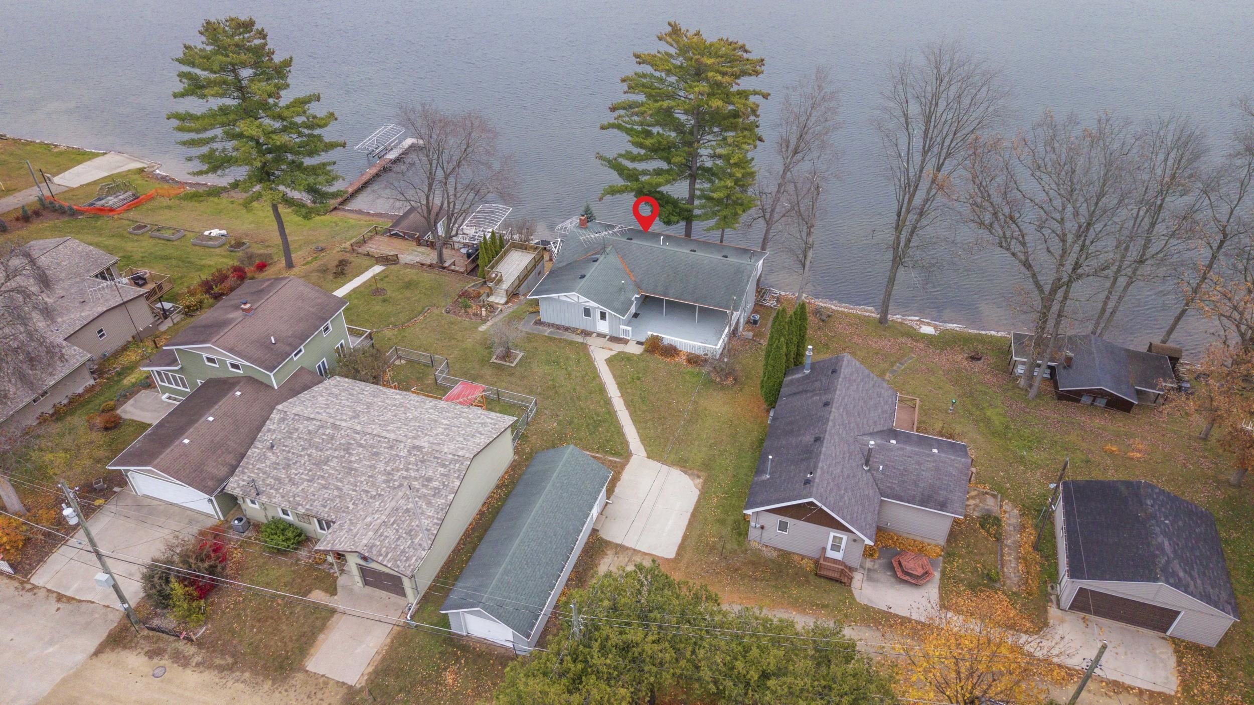 Clintonville, Wisconsin 54929, United States, 4 Bedrooms Bedrooms, ,2 BathroomsBathrooms,Residential,Active,242603