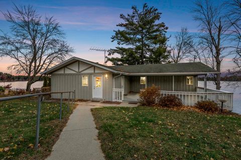 Photo of N2646 RUSTIC Circle, CLINTONVILLE, WI 54929 (MLS # 50318111)