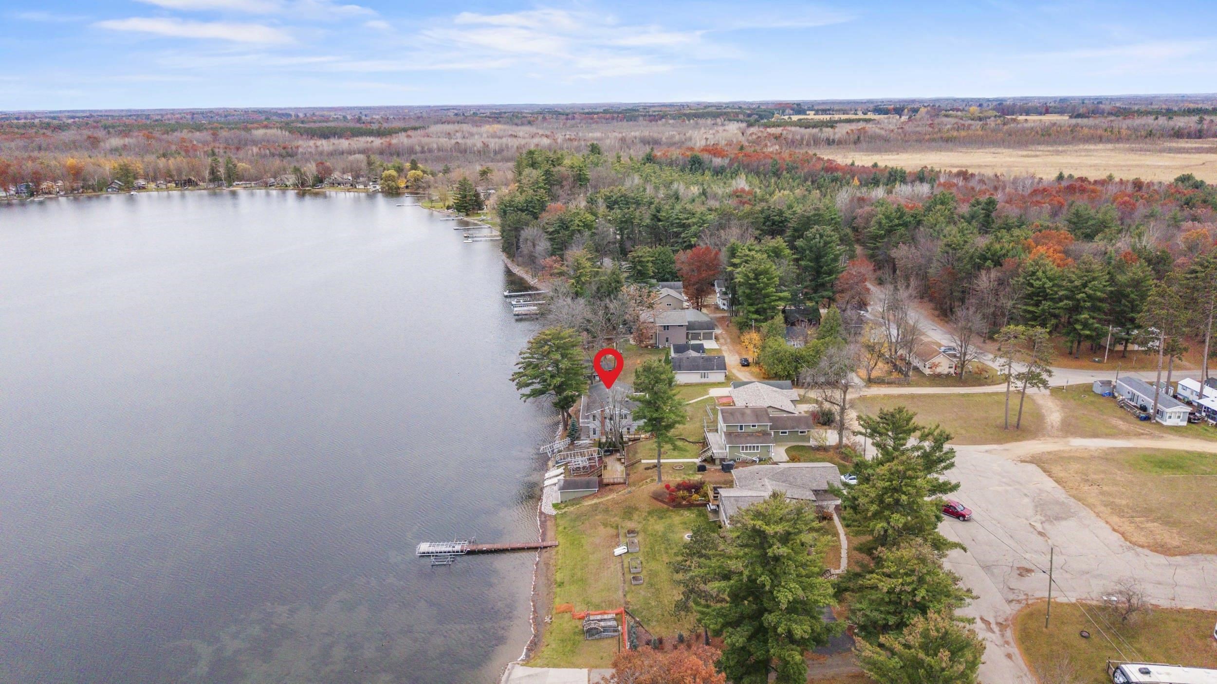 Clintonville, Wisconsin 54929, United States, 4 Bedrooms Bedrooms, ,2 BathroomsBathrooms,Residential,Active,242603