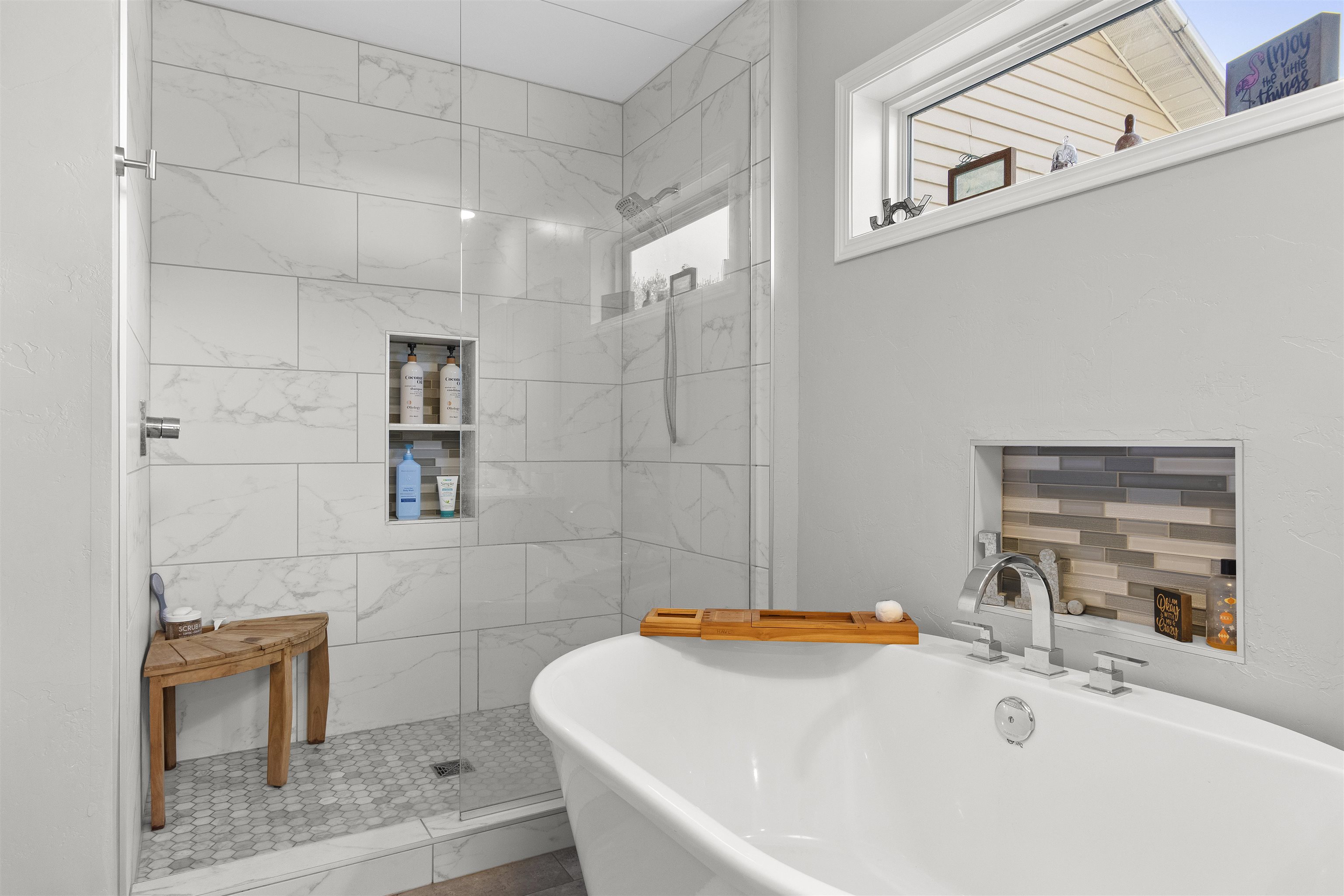 Shawano, Wisconsin 54166, United States, 3 Bedrooms Bedrooms, ,2 BathroomsBathrooms,Residential,Active,218682