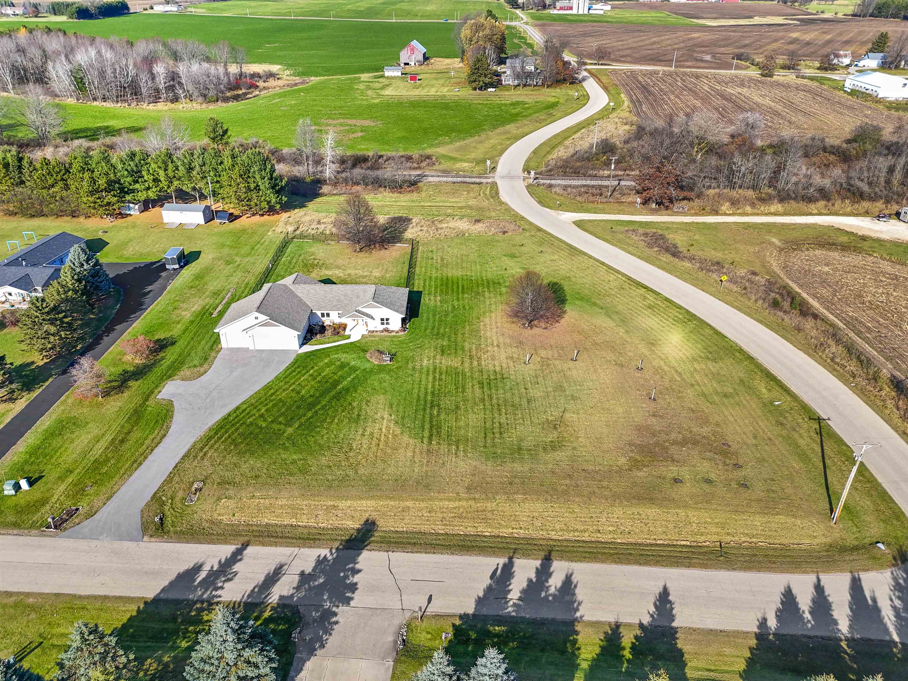 Shawano, Wisconsin 54166, United States, 3 Bedrooms Bedrooms, ,2 BathroomsBathrooms,Residential,Active,218682