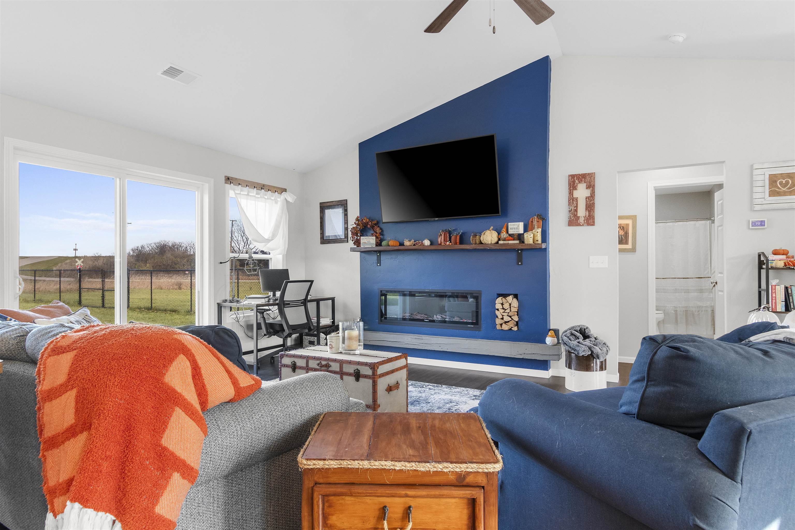 Shawano, Wisconsin 54166, United States, 3 Bedrooms Bedrooms, ,2 BathroomsBathrooms,Residential,Active,218682