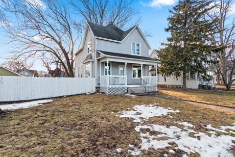 Photo of 1127 W COLLEGE Avenue, APPLETON, WI 54914 (MLS # 50320002)