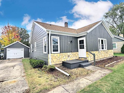 Photo of 310 W RYAN Street, BRILLION, WI 54110 (MLS # 50320118)