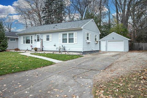 Photo of 1631 N RACINE Street, APPLETON, WI 54911 (MLS # 50318544)