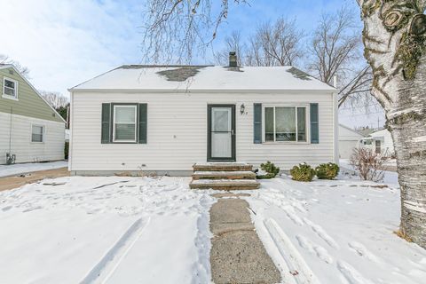 Photo of 1713 N ULLMAN Street, APPLETON, WI 54911 (MLS # 50320460)