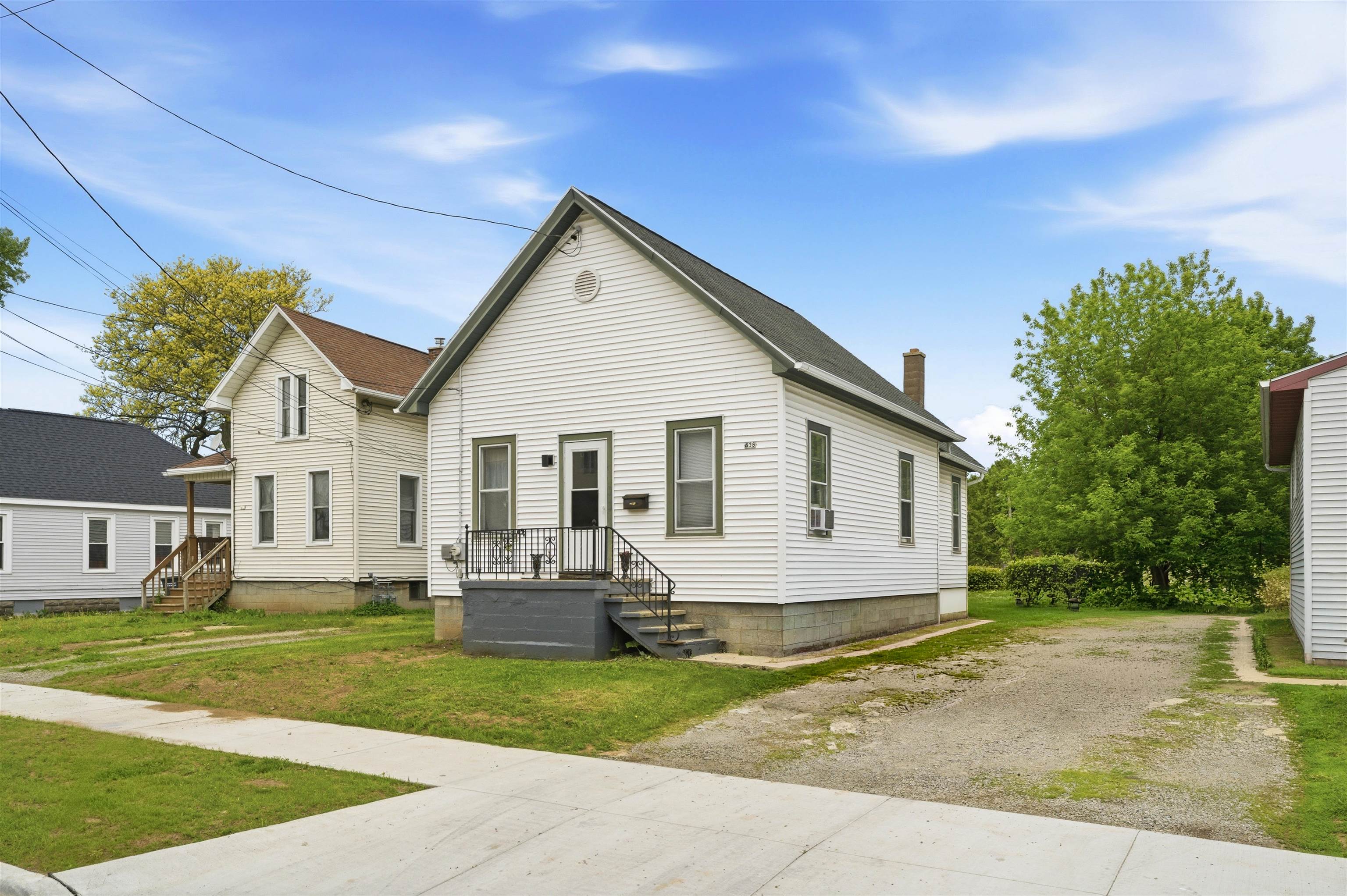 638 BAY SHORE Drive