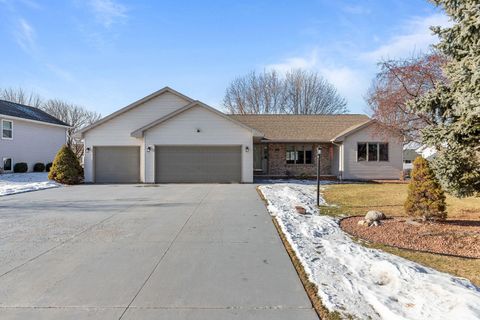 Photo of W5609 JOCHMANN Drive, APPLETON, WI 54915 (MLS # 50320421)
