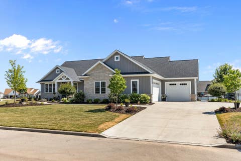 Photo of 3001 W OLD OAK Drive, APPLETON, WI 54913 (MLS # 50330218)