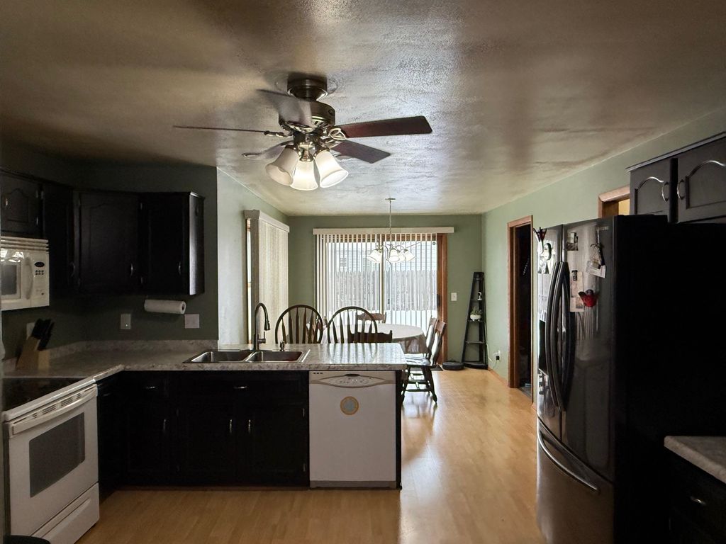 Photo of 397 GARDNERS ROW Street, APPLETON, WI 54915 (MLS # 50319119)